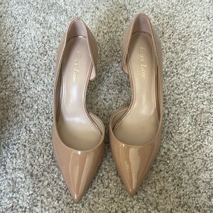 Essex Lane nude  Dressy  Pumps Heels size 8.5. The heel is 3 1/4” high